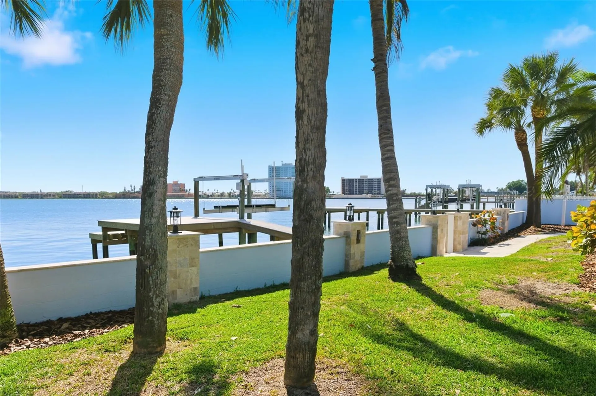 2928 68th Avenue S St Petersburg FL 33712