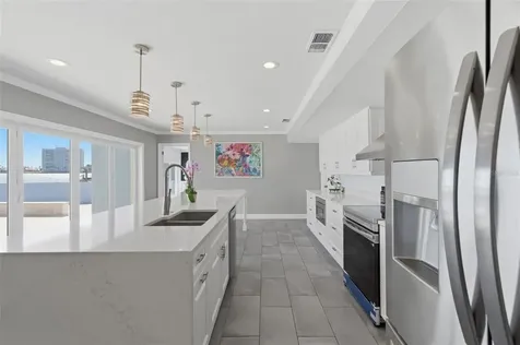 2928 68th Avenue S St Petersburg FL 33712