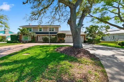 2928 68th Avenue S St Petersburg FL 33712