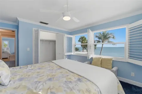 2928 68th Avenue S St Petersburg FL 33712
