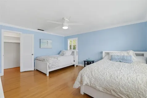 2928 68th Avenue S St Petersburg FL 33712
