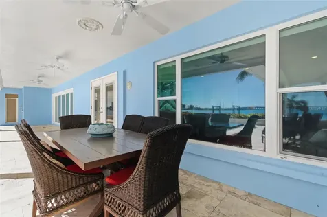 2928 68th Avenue S St Petersburg FL 33712
