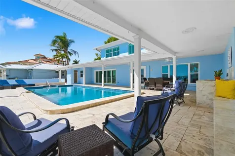 2928 68th Avenue S St Petersburg FL 33712