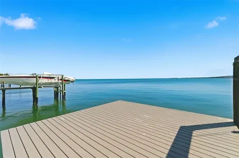2928 68th Avenue S St Petersburg FL 33712