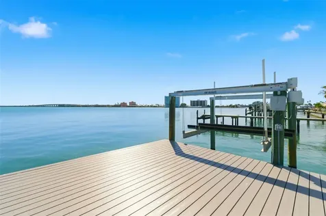 2928 68th Avenue S St Petersburg FL 33712