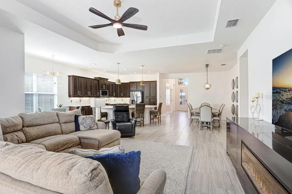 2436 Oakwood Preserve Drive Wesley Chapel FL 33543
