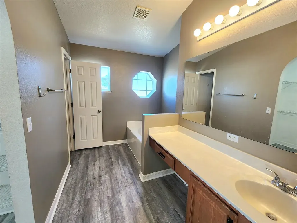 4017 Longworth Loop Kissimmee FL 34744