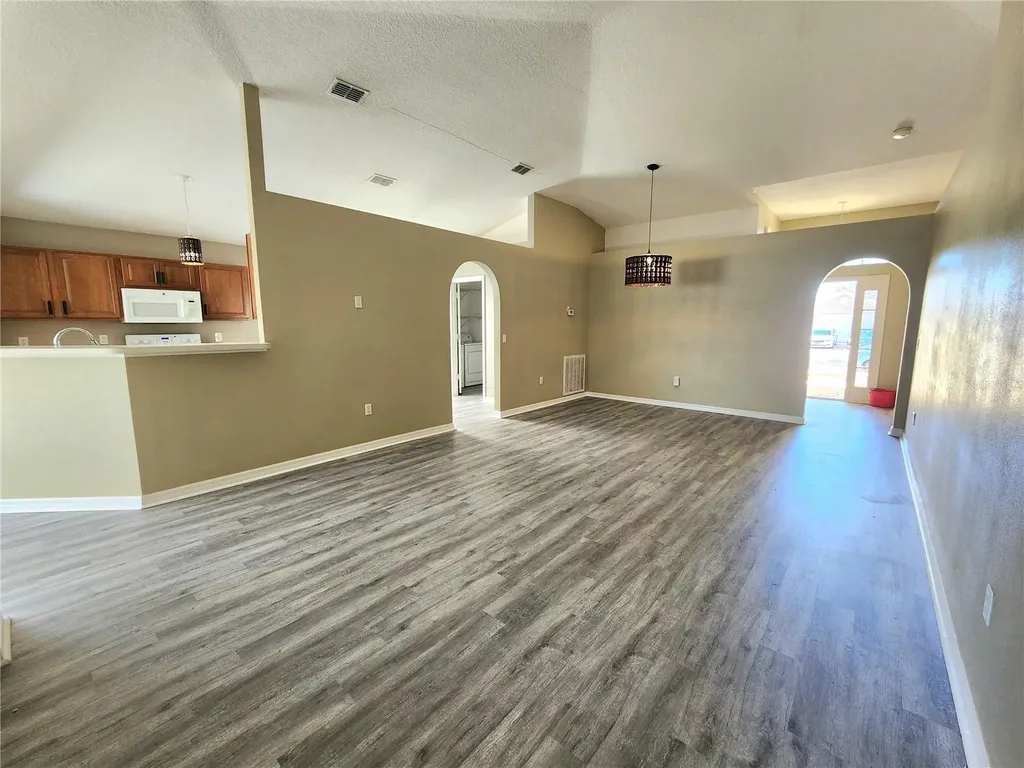 4017 Longworth Loop Kissimmee FL 34744
