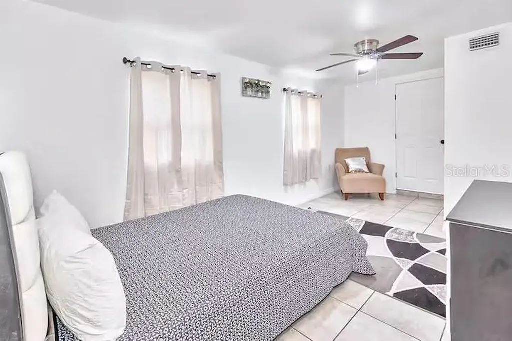 2804 N 33rd Street Tampa FL 33605
