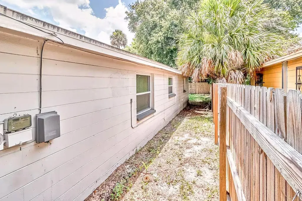 2804 N 33rd Street Tampa FL 33605