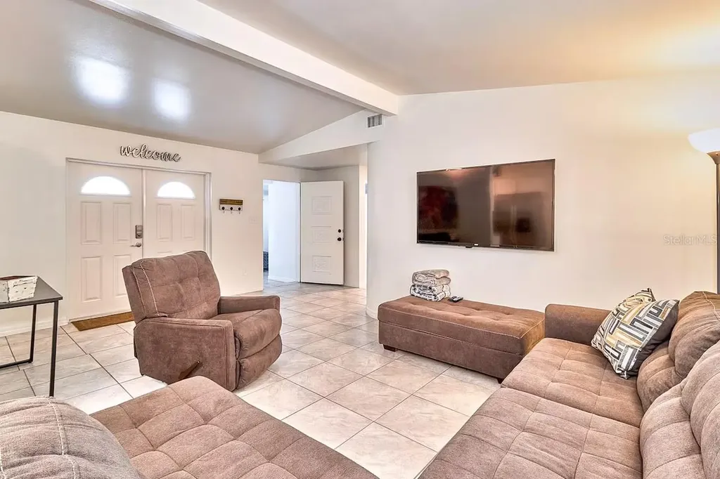2804 N 33rd Street Tampa FL 33605