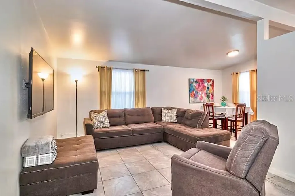 2804 N 33rd Street Tampa FL 33605
