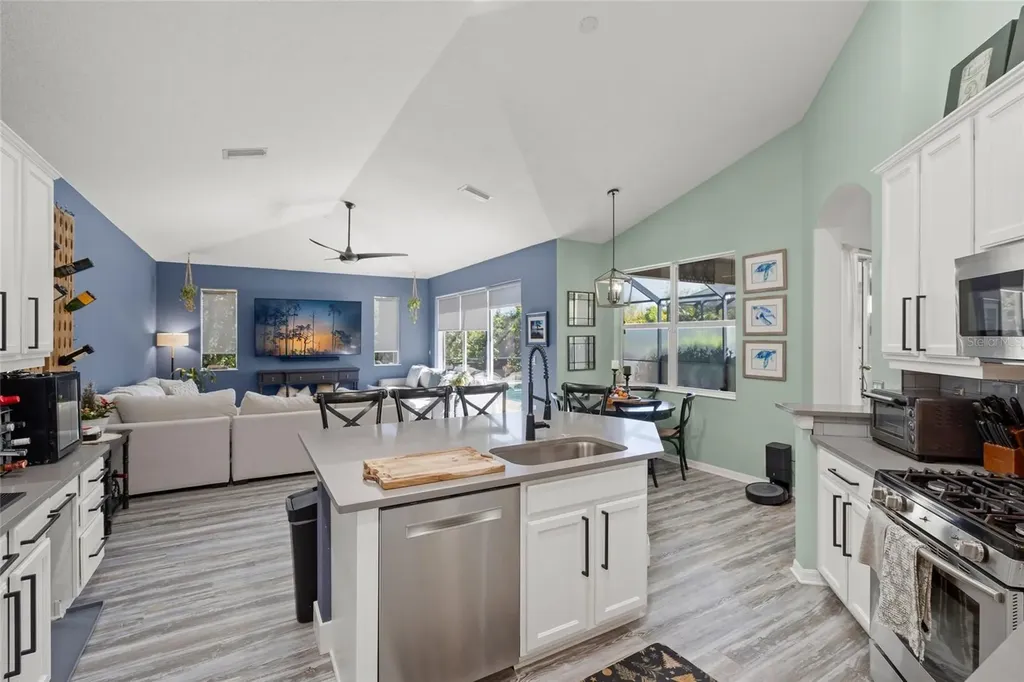 6723 Tailfeather Way Bradenton FL 34203