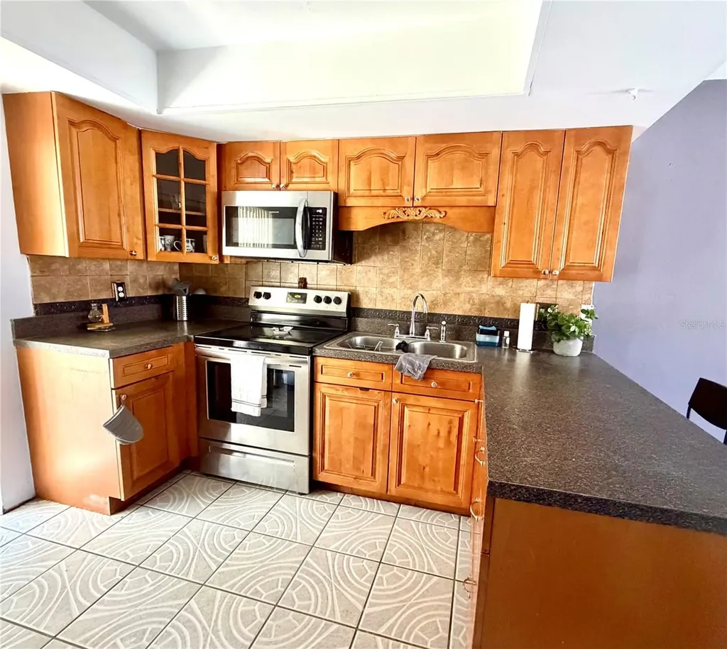 68 S Marbrisa Way Kissimmee FL 34743
