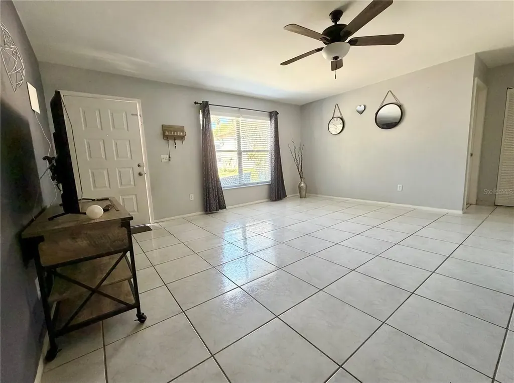 68 S Marbrisa Way Kissimmee FL 34743