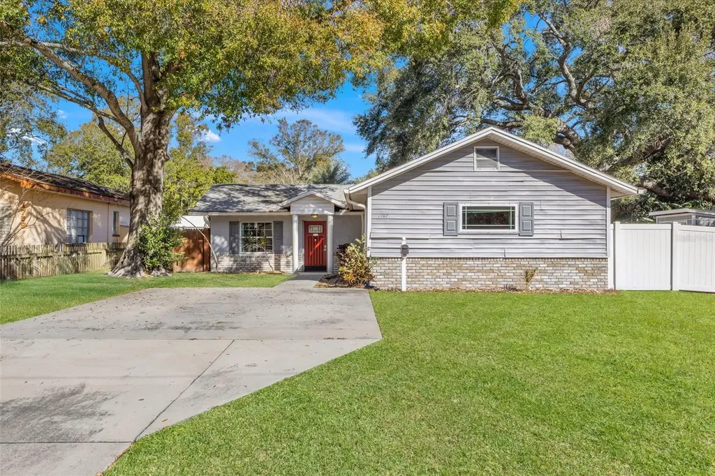 1747 26th Avenue N St Petersburg FL 33713