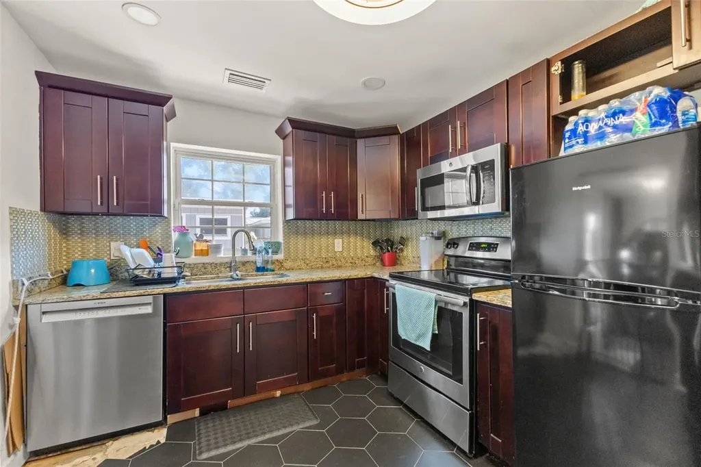 1747 26th Avenue N St Petersburg FL 33713