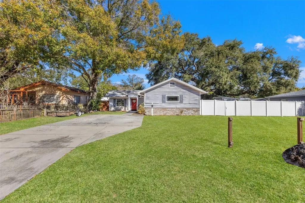 1747 26th Avenue N St Petersburg FL 33713
