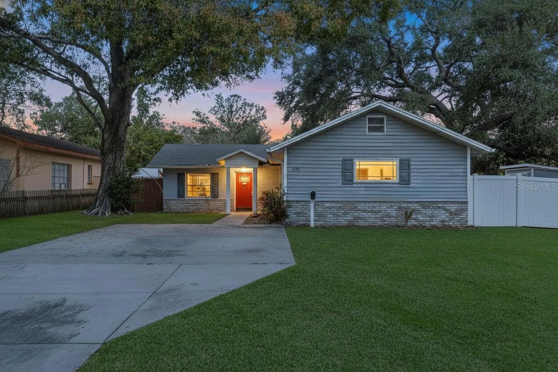1747 26th Avenue N St Petersburg FL 33713