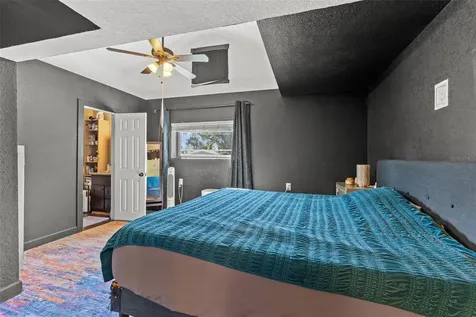 1747 26th Avenue N St Petersburg FL 33713