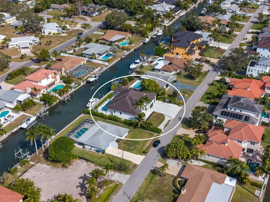 1643 Stanford Lane Sarasota FL 34231