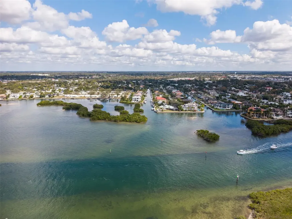 1643 Stanford Lane Sarasota FL 34231