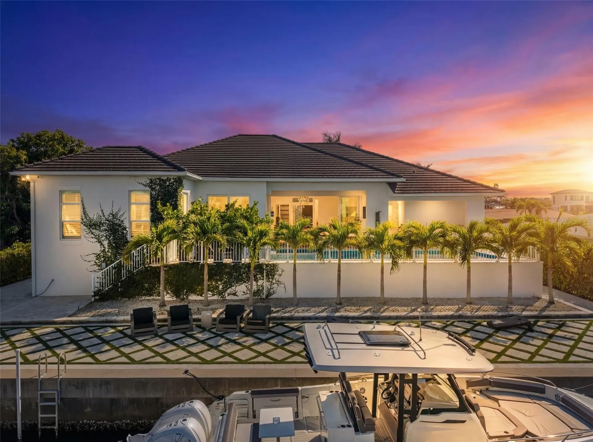1643 Stanford Lane Sarasota FL 34231