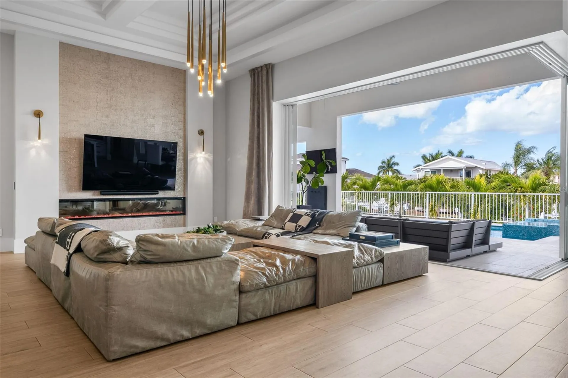 1643 Stanford Lane Sarasota FL 34231