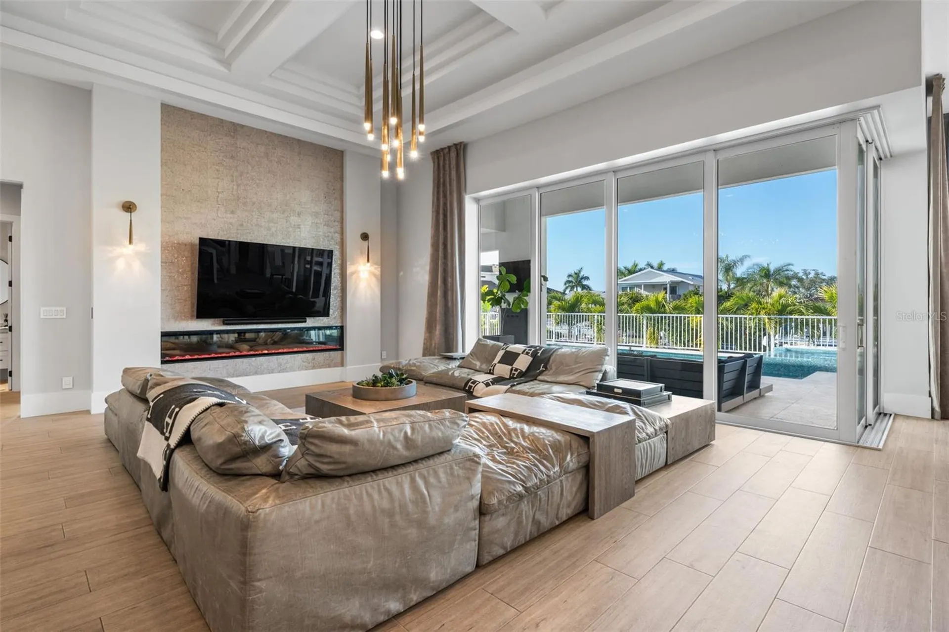 1643 Stanford Lane Sarasota FL 34231