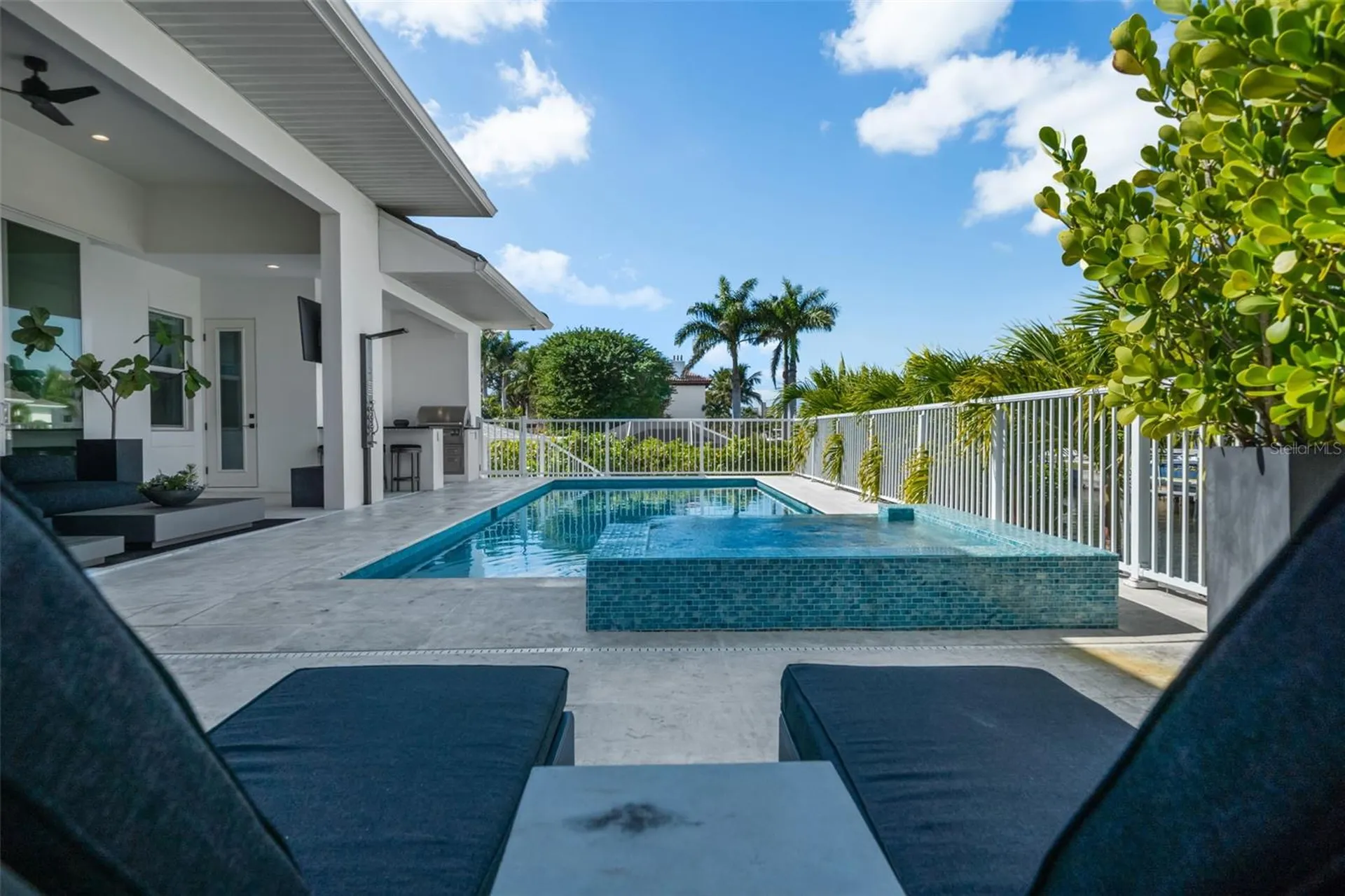 1643 Stanford Lane Sarasota FL 34231