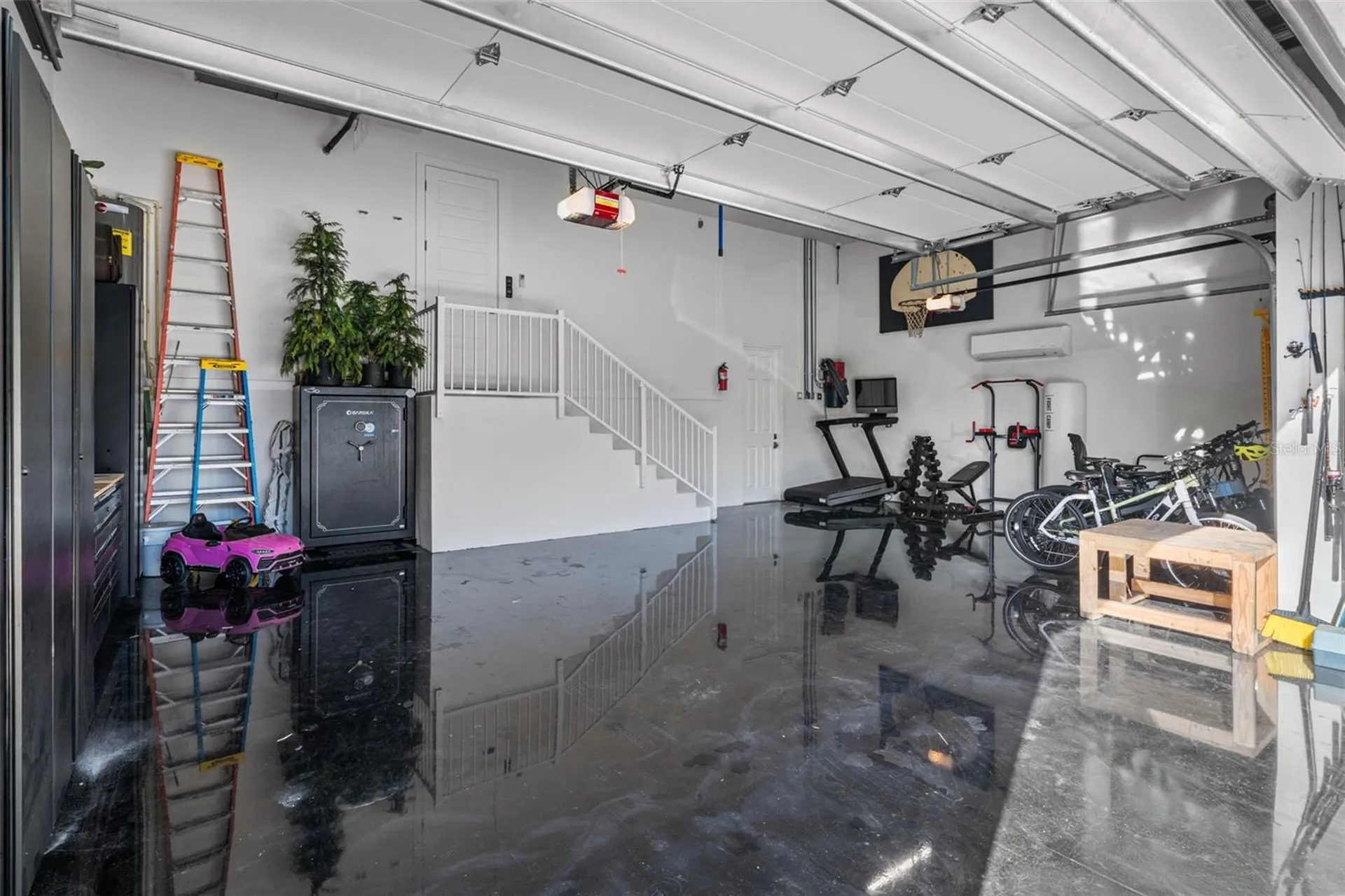1643 Stanford Lane Sarasota FL 34231