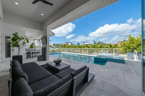 1643 Stanford Lane Sarasota FL 34231