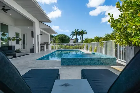 1643 Stanford Lane Sarasota FL 34231