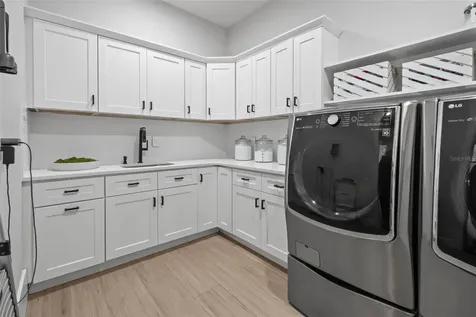 1643 Stanford Lane Sarasota FL 34231