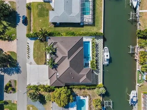 1643 Stanford Lane Sarasota FL 34231