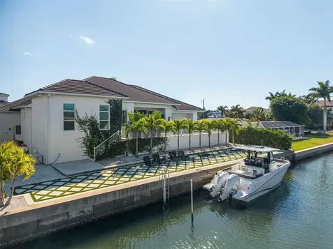 1643 Stanford Lane Sarasota FL 34231