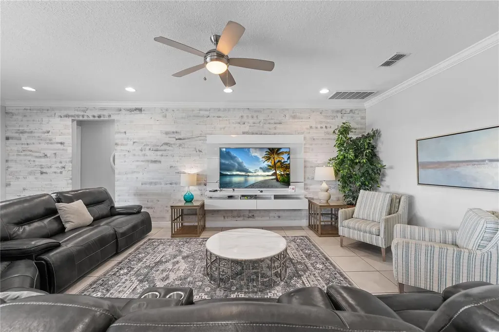 7664 Fairfax Drive Kissimmee FL 34747