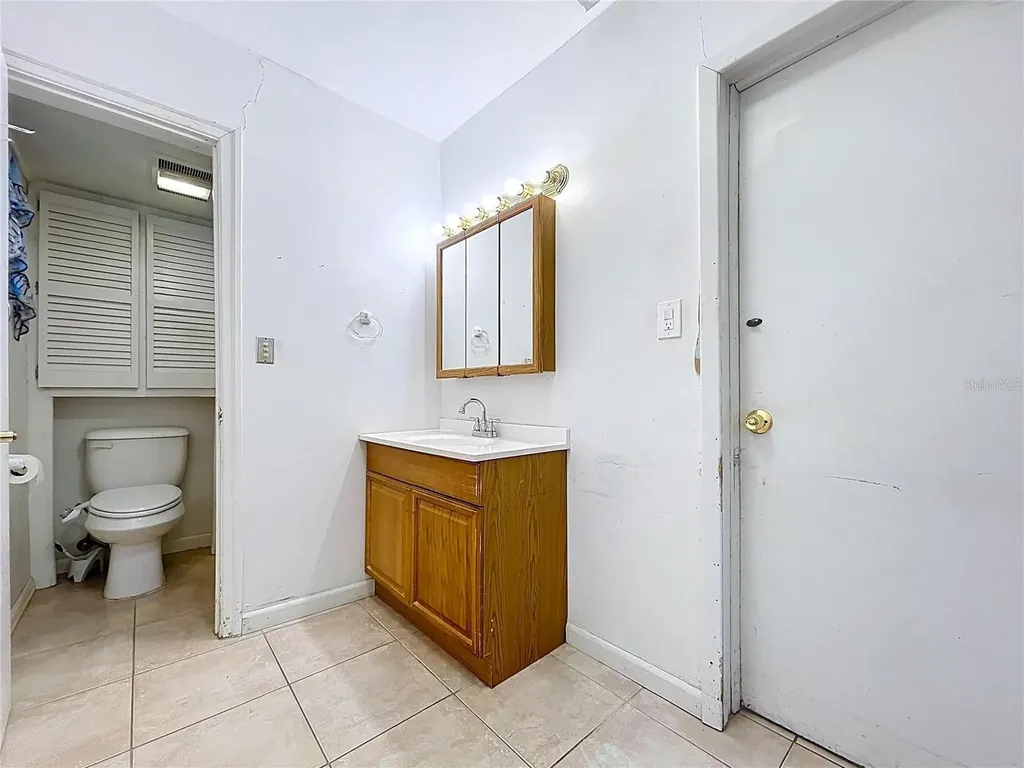 1002 Bay Breeze Terrace Largo FL 33770