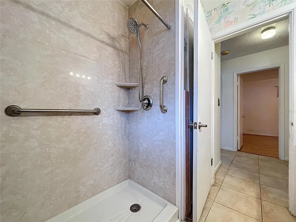 1002 Bay Breeze Terrace Largo FL 33770