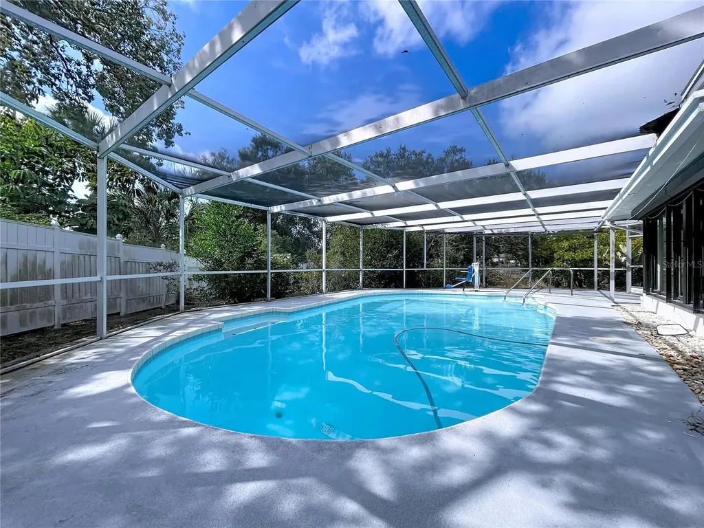1002 Bay Breeze Terrace Largo FL 33770