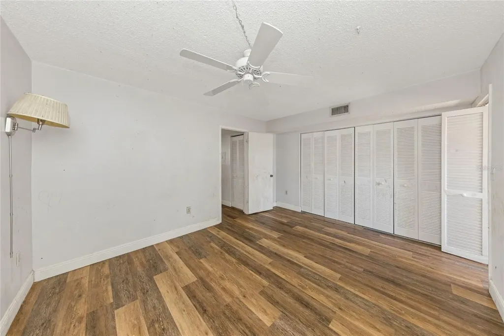 10032 65th Avenue N St Petersburg FL 33708