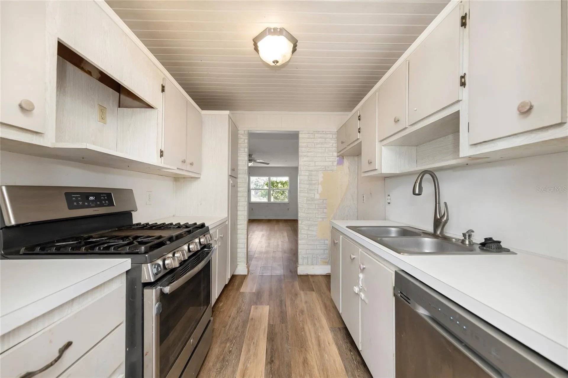 10032 65th Avenue N St Petersburg FL 33708