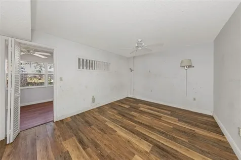 10032 65th Avenue N St Petersburg FL 33708