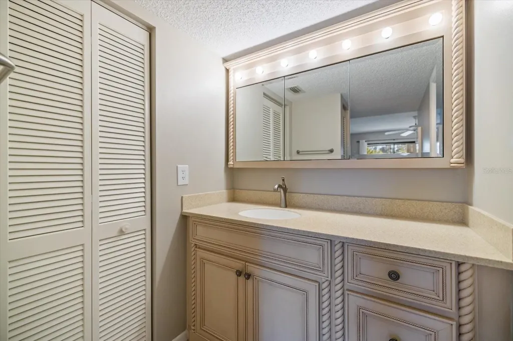 806 Bird Bay Way Venice FL 34285