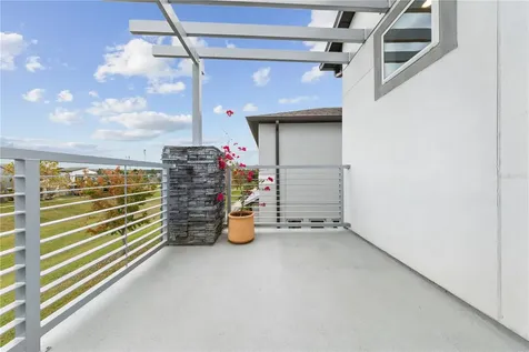 2065 White Feather Loop Oakland FL 34787