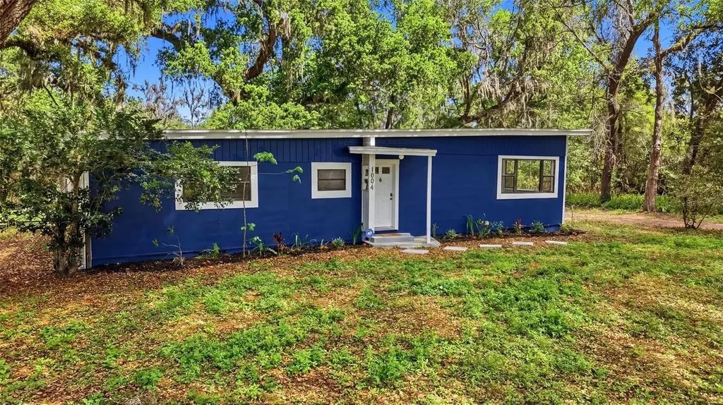 1004 Oakland Heights Avenue Plant City FL 33563