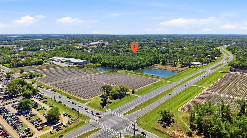 1004 Oakland Heights Avenue Plant City FL 33563