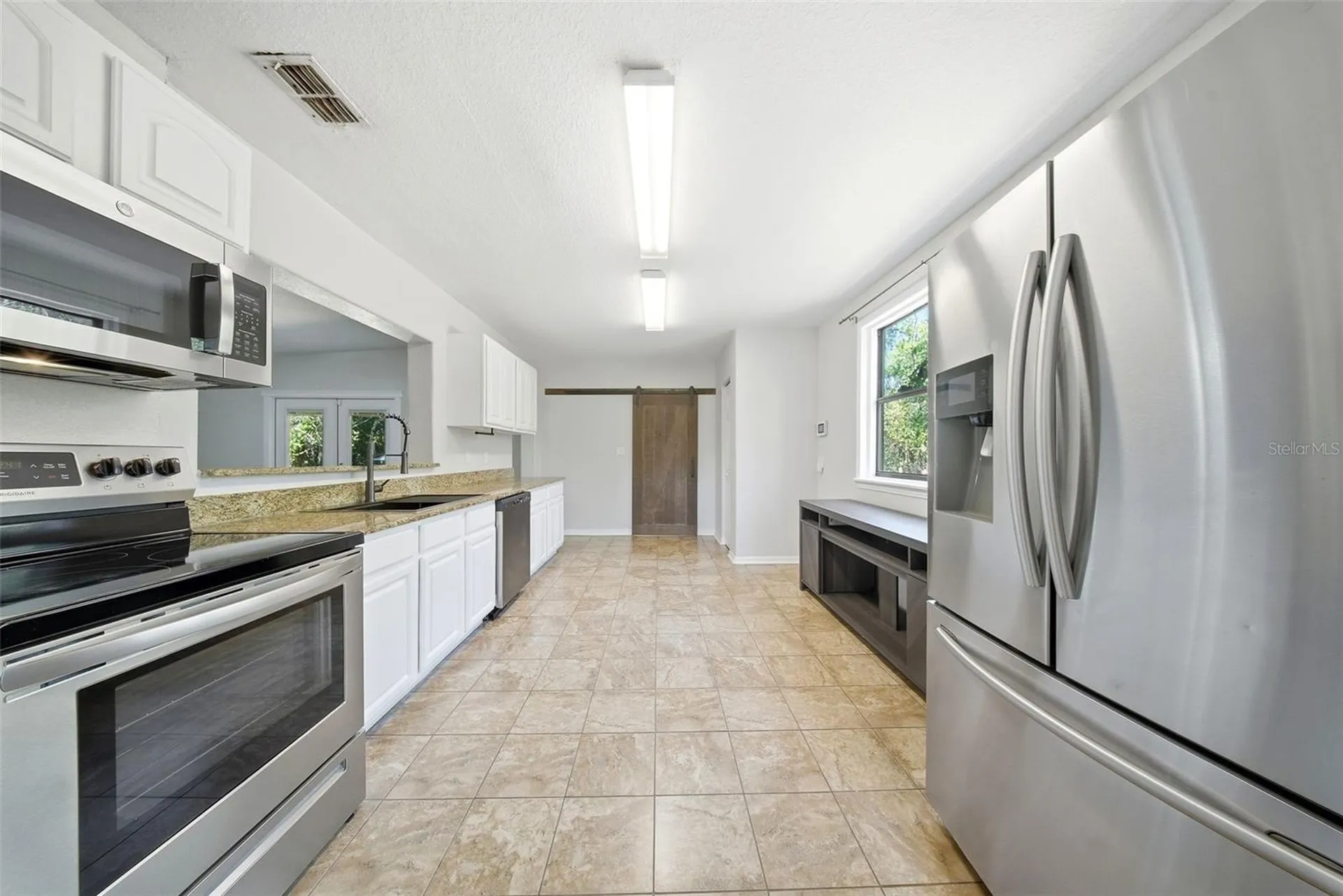 1004 Oakland Heights Avenue Plant City FL 33563