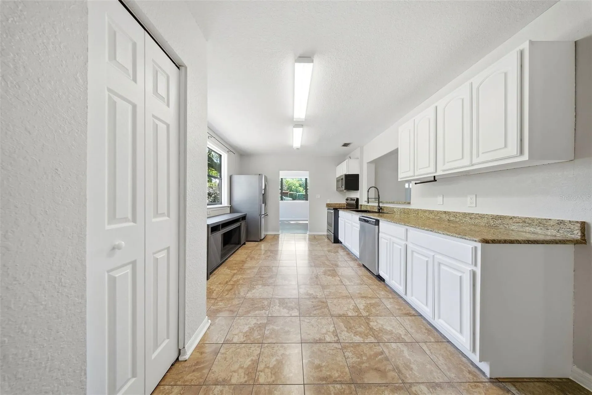 1004 Oakland Heights Avenue Plant City FL 33563