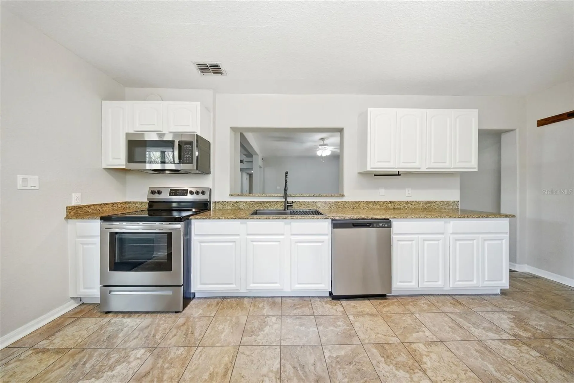 1004 Oakland Heights Avenue Plant City FL 33563